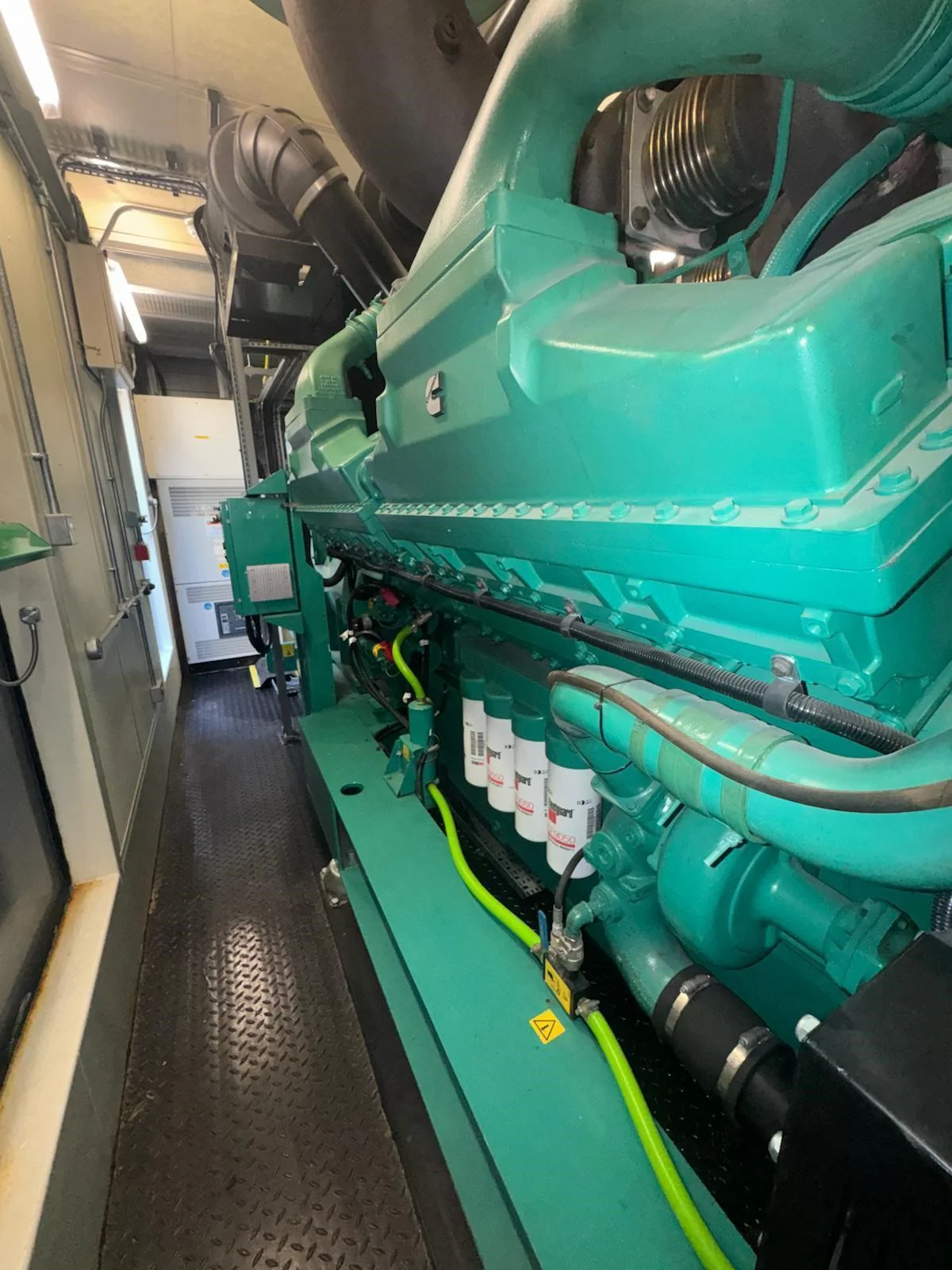 2000KVA 2010 Cummins Generator - Image 2
